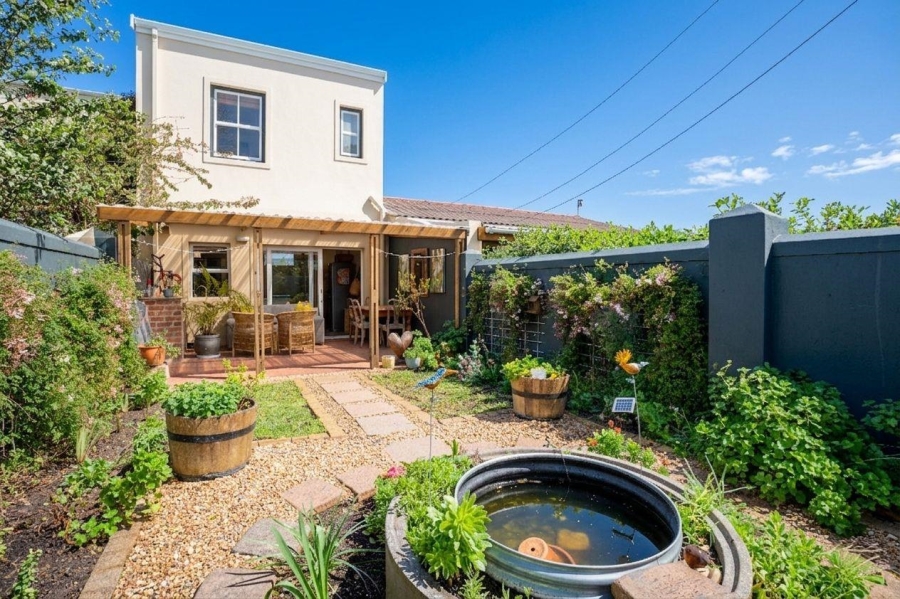 To Let 2 Bedroom Property for Rent in Franschhoek Western Cape